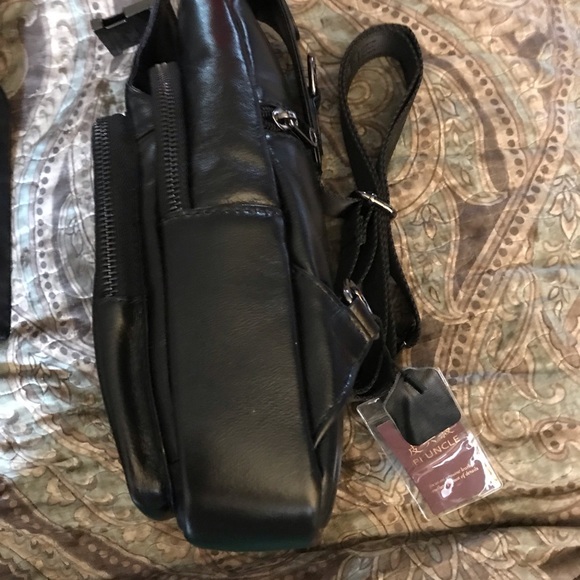 Black PI uncle unisex convertible leather carrier NWT - Picture 3 of 6